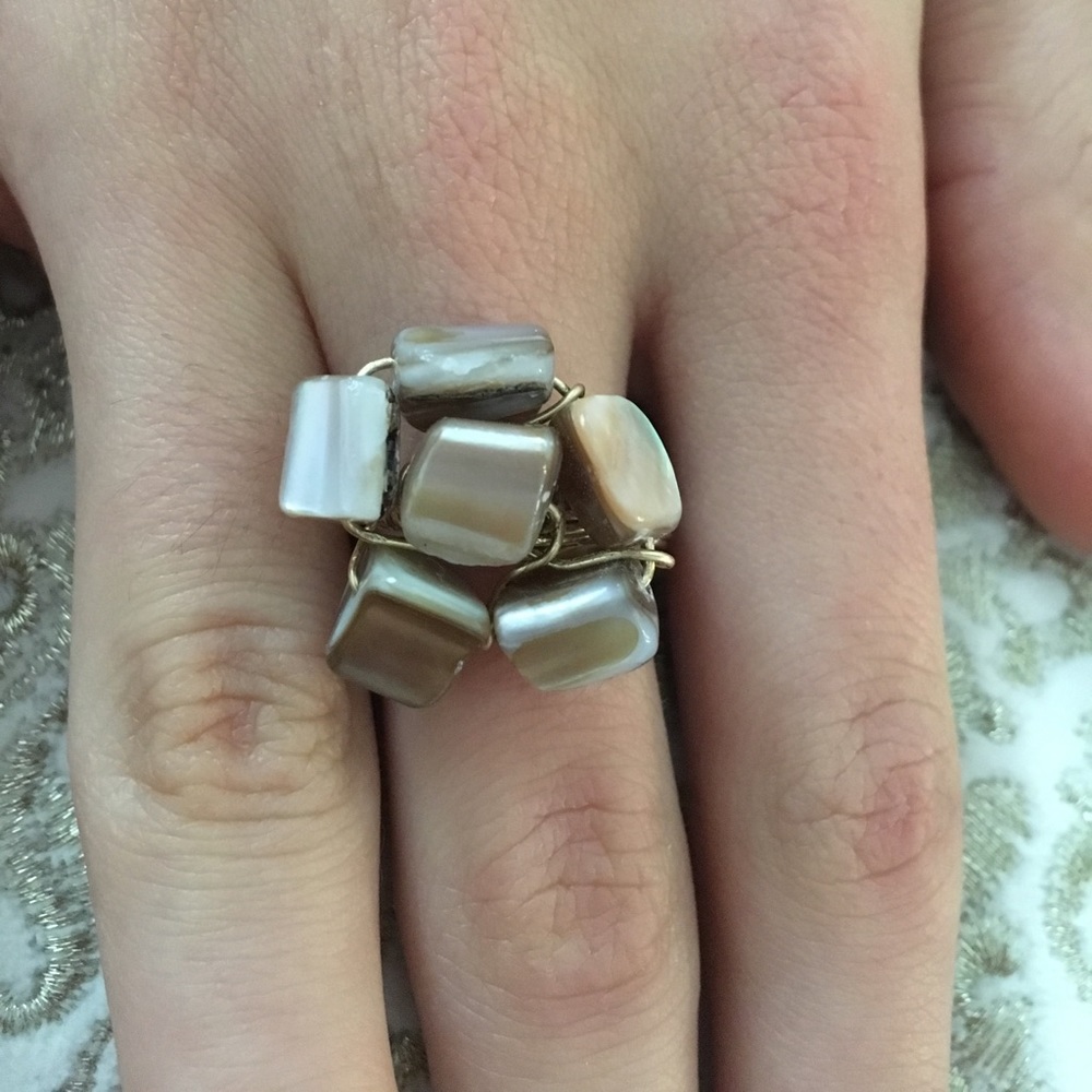 Wire Wrapped Ring With Shells. - image 7